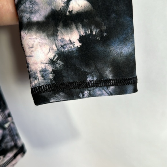 Blackstrap Pinnacle All-Season Base Layer Black & Pink Leggings - Picture 6 of 10